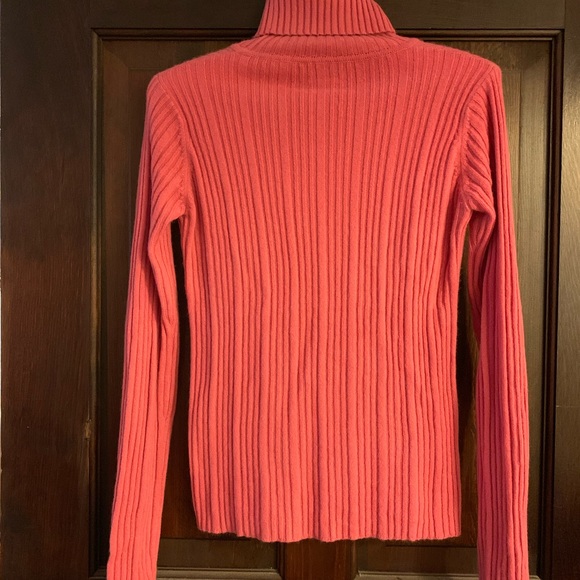 Pretty in pink Lord&Taylor cashmere sweater - Picture 4 of 6